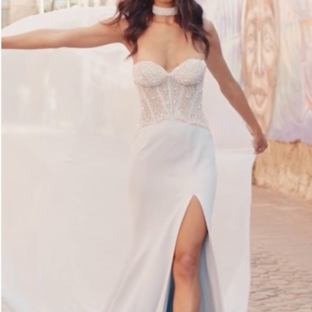Sherri Hill 55564 White Pageant Dress With Cape Size 4 Rhinestone Evening Gown